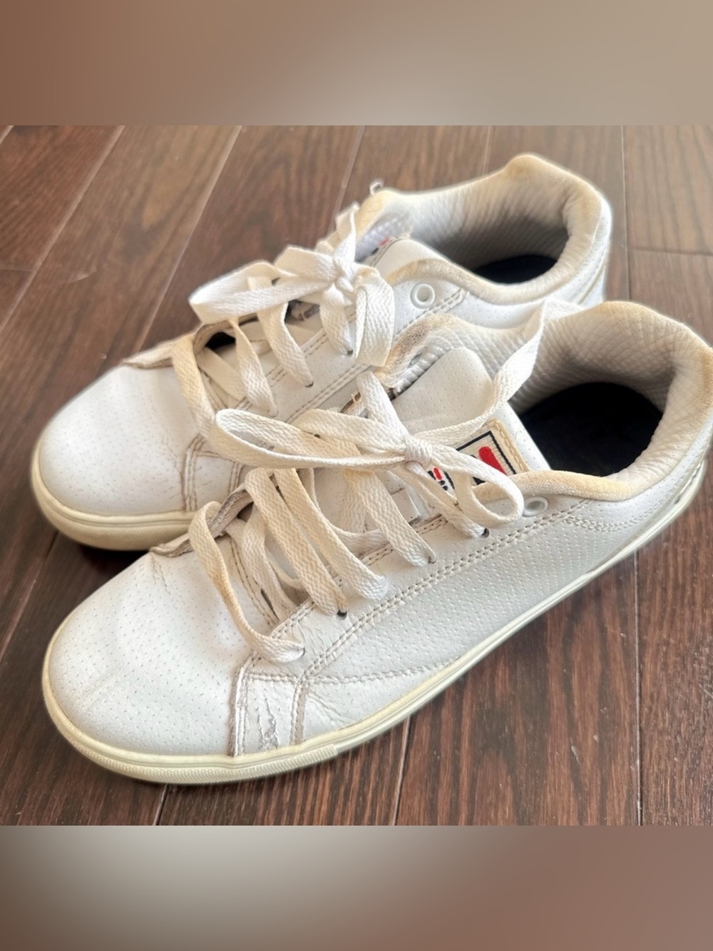 Fila Women‘s White Casual Sneakers Size 8
